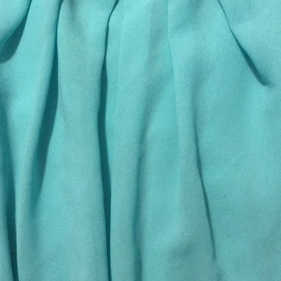Dainty Light Teal Blue Sleeveless Blouse - Picture 4 of 7